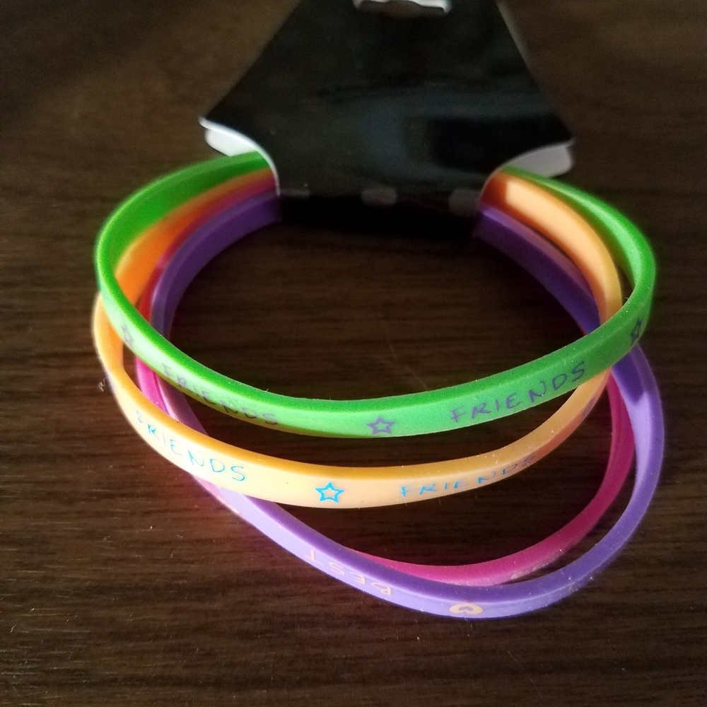 NEW SET/4 BEST FRIENDS BRACELETS